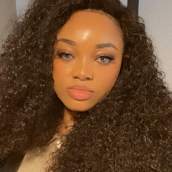 Meet your Posher, Oghenerukewve - Picture 1 of 1